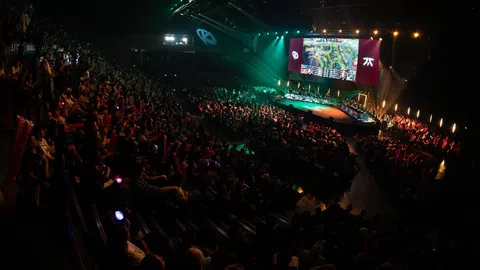 Plná aréna a epické duely v Paříži v novém Kia Mic Check