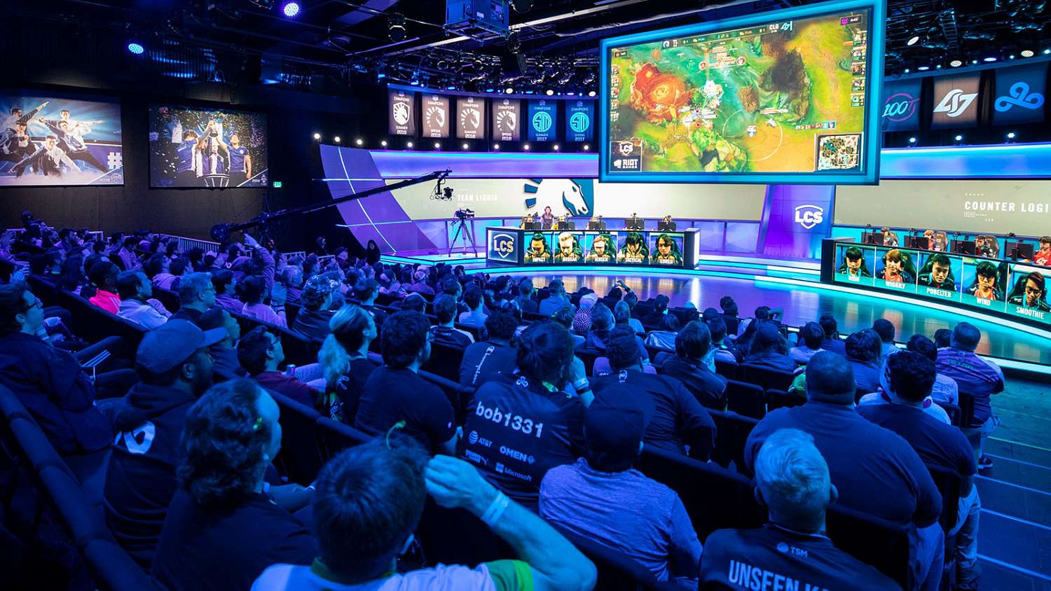 LCS přivítá tento víkend hráče ve studiu, LEC o týden později