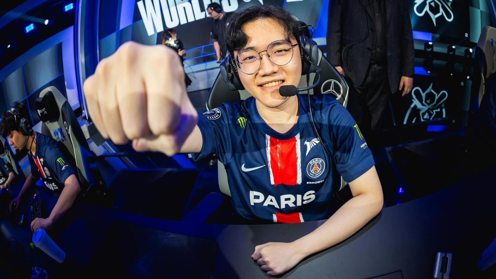 100 Thieves na Worlds končí, známe los swiss fáze