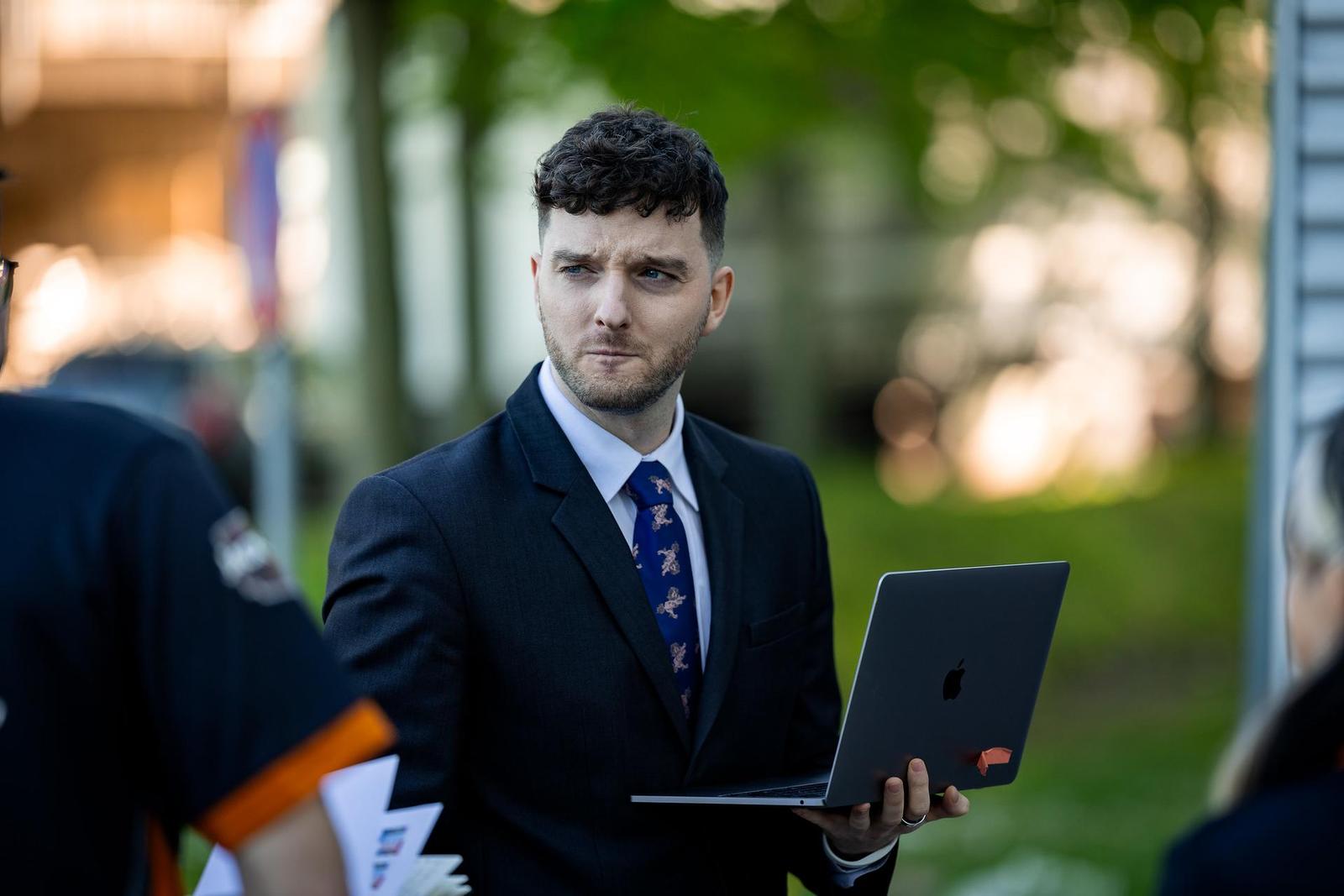 Kontroverzní novinka na obzoru, Riot zvažuje vpustit trenéry do zápasů