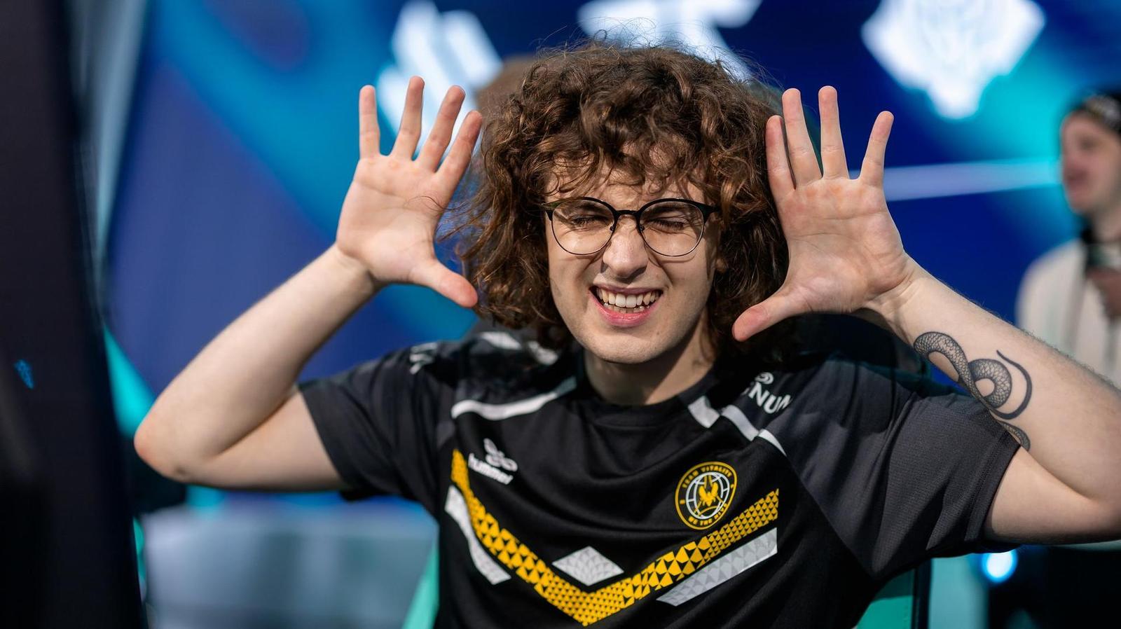 Umlčte Carzzyho a pošťuchování českých hráčů v novém Kia Mic Check