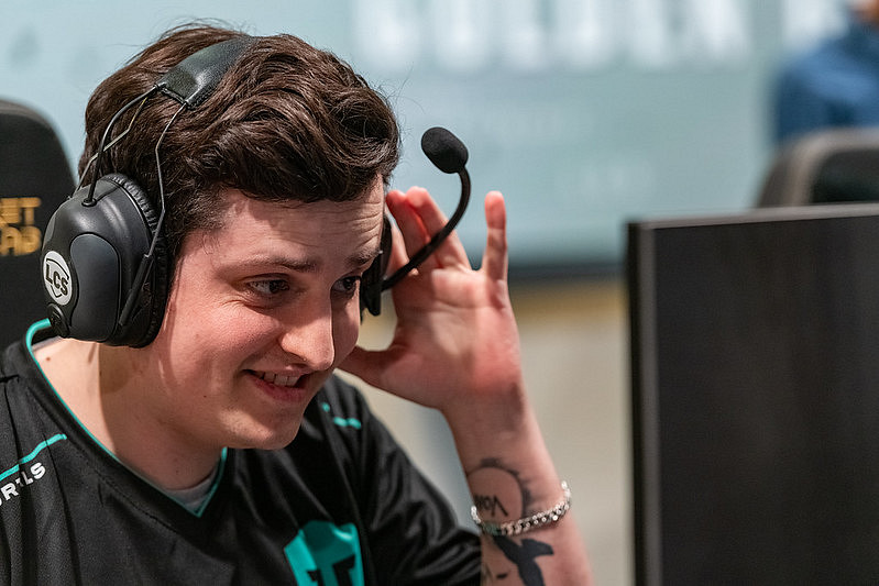 Kold ukončil hráčskou kariéru, Immortals provádí čistku, odchází Soaz