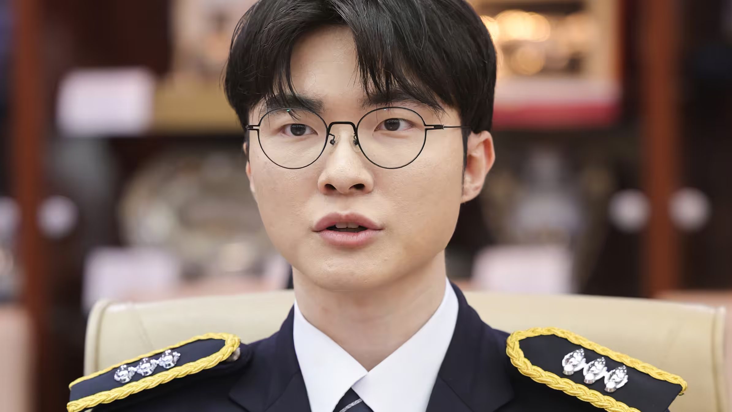 Faker obdržel další vážené ocenění, stal se čestným policejním důstojníkem