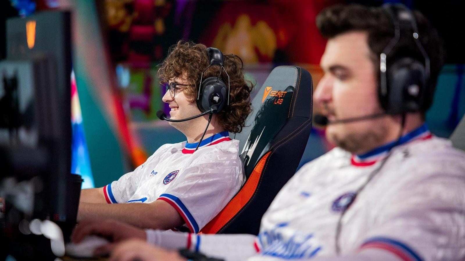 Kia Mic Check: Oslavy postupu na Worlds, krkání a Carzzy volá maminku