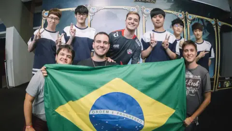 Konec mladých hráčů v Brazílii? Nový zákon odřízl nezletilé od League of Legends