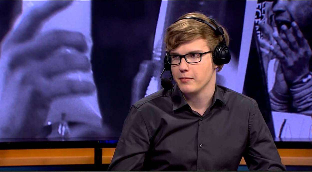 Amazing  v roli komentátora