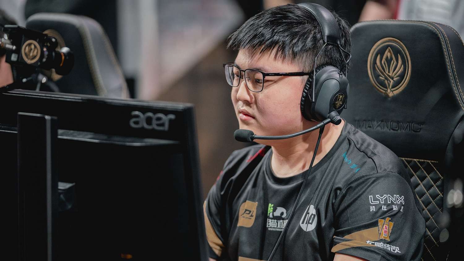 Uzi, Perkz, Jiizuke a další hráči a trenéři byli potrestaní