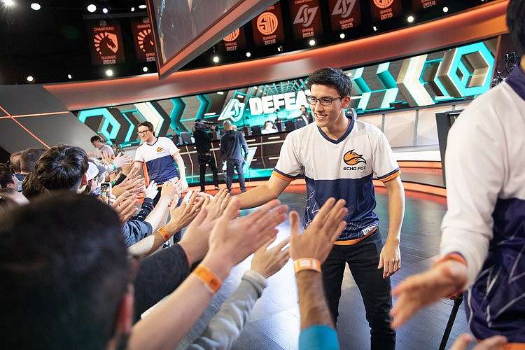 LCS: Froggen se probojoval se svým týmem do playoff, Liquid dvakrát prohráli