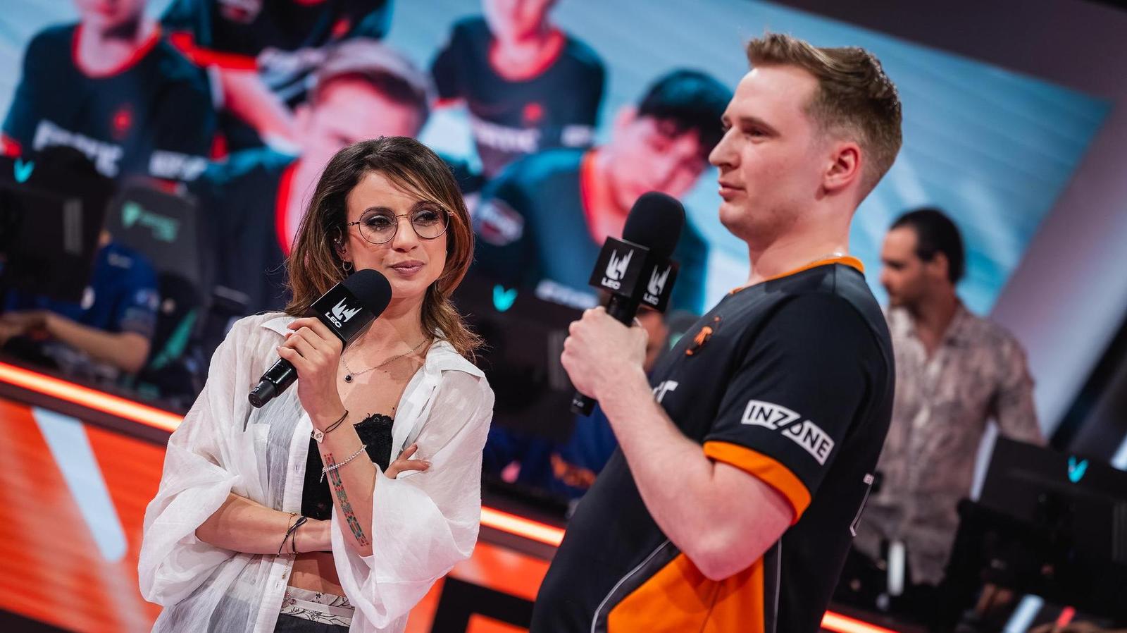 Narodil jsem se jako Challenger, prohlašuje Humanoid v novém Kia Mic Check