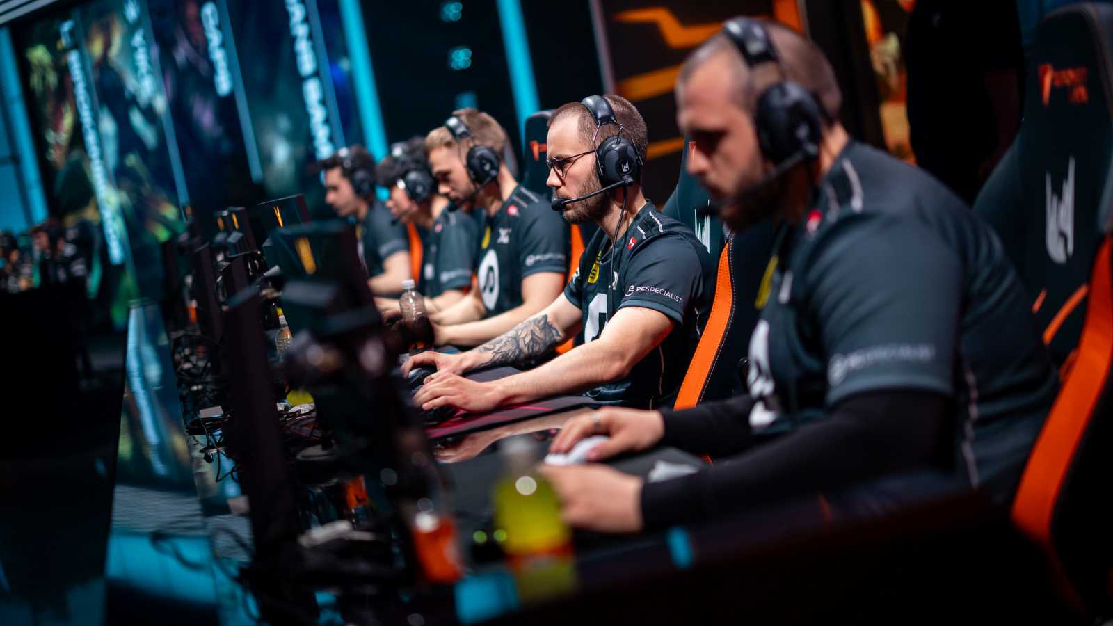 Patrik v prvním pokusu těsně nedosáhl na finále, Fnatic a Heretics míří do play-offs
