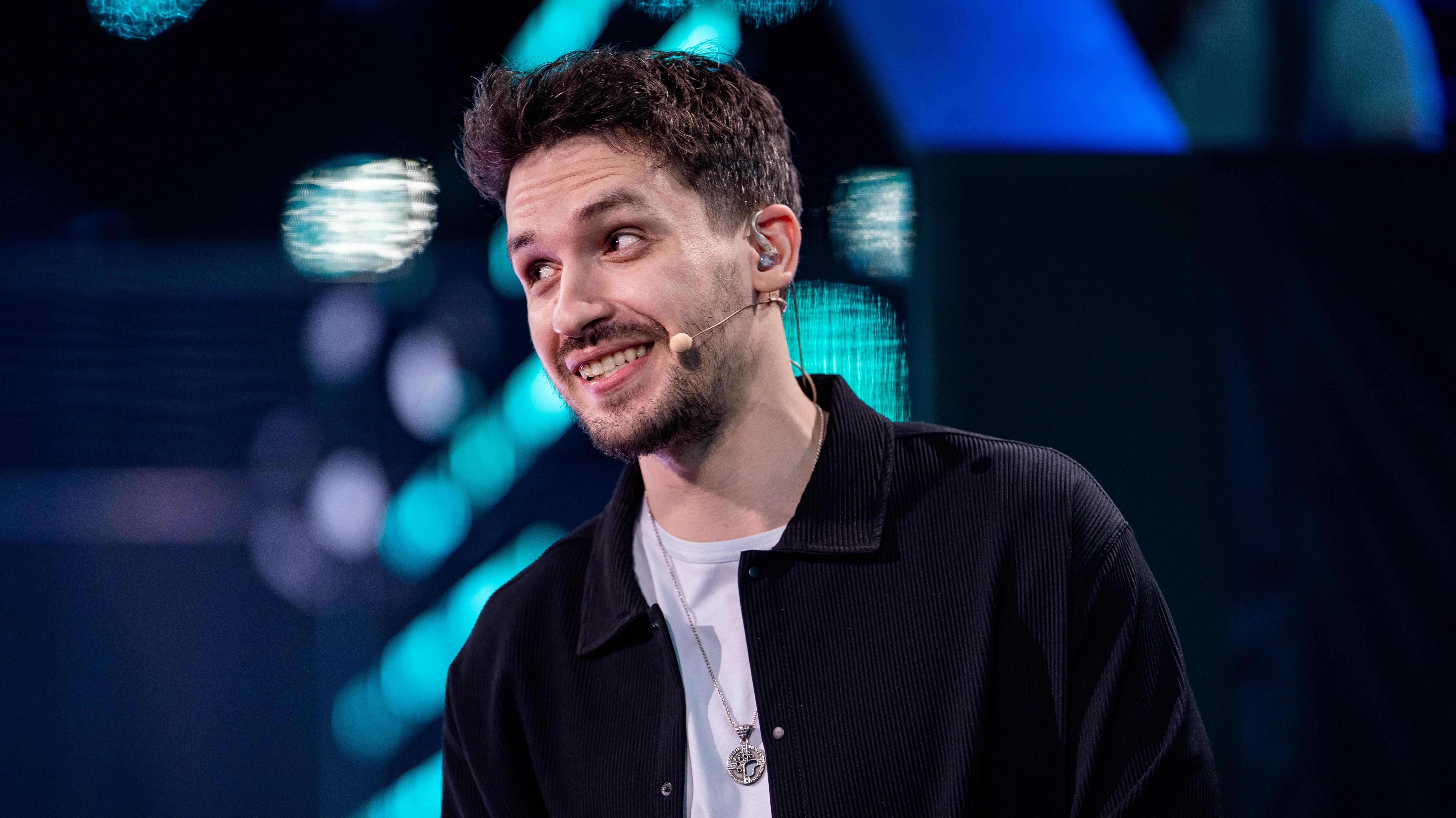 „Pokud nejsi děda, tak to flashneš“ a další hlášky v novém Kia Mic Check