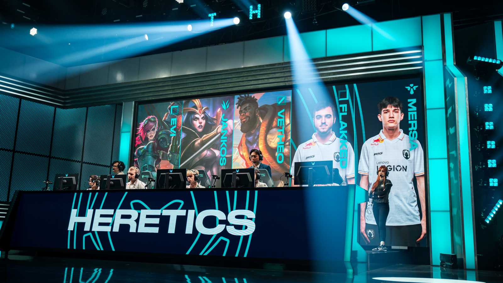 Všichni čeští hráči postupují do další fáze LEC, s kým se utkají?