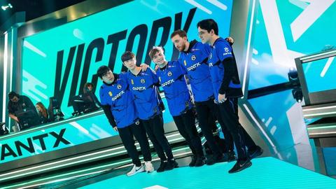 jackies-na-vrcholu-lec-g2-trapi-pomaly-rozjezd